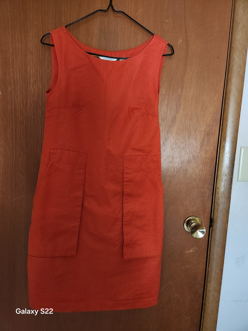 Liz Clairbone Cute Sleeveless Orange Shift Dress with Front Pockets